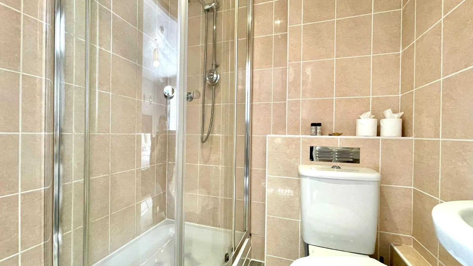 Wanderdown House Near The Beach With Ample Free Parking Brighton 0*,